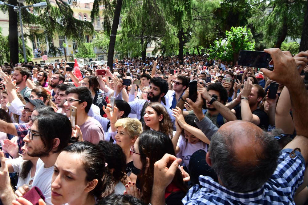 Muharrem İnce, Cerrahpaşa Tıp Fakültesi'ni ziyaret etti