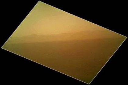 Mars'tan ilk renkli fotoğraf geldi