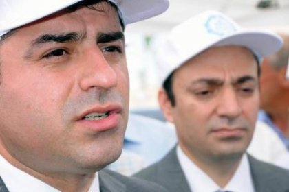 Demirtaş: Hükümet son PKK'lının geçmesini mi bekleyecek?