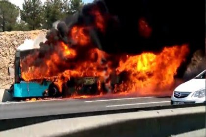 Kavacık'ta halk otobüsü yandı: 4 kişi öldü