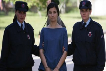 Tuba Büyüküstün Emmy’ye aday oldu