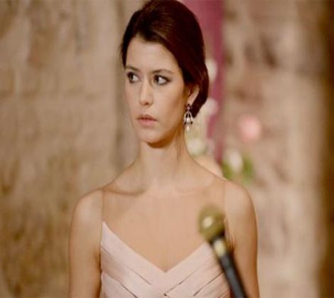 Beren Saat isyan etti!