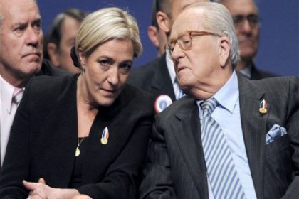 Baba Le Pen kurduğu partiden kovuldu