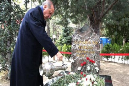 Cumhurbaşkanı Erdoğan, hangi darbecinin mezarını ziyaret etti?