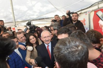Kılıçdaroğlu 'Evet' çadırını ziyaret etti