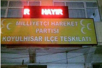 MHP binasına 'Hayır' tabelası asıldı, yönetim feshedildi