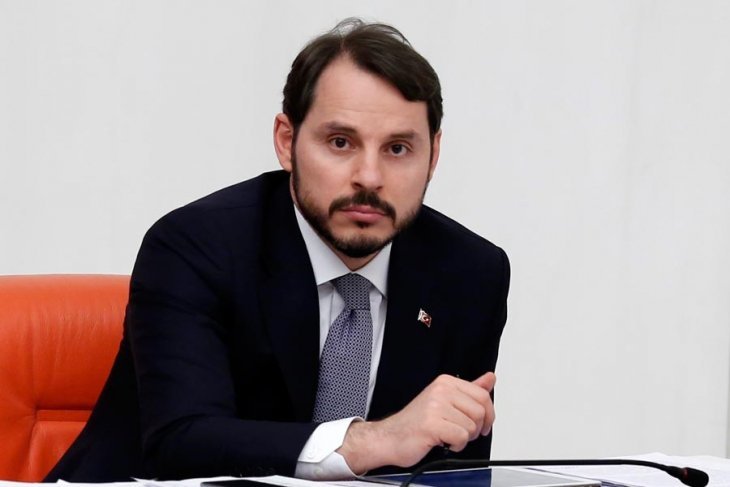 Bakan Albayrak ekonomist ve bankacılarla bir araya geliyor