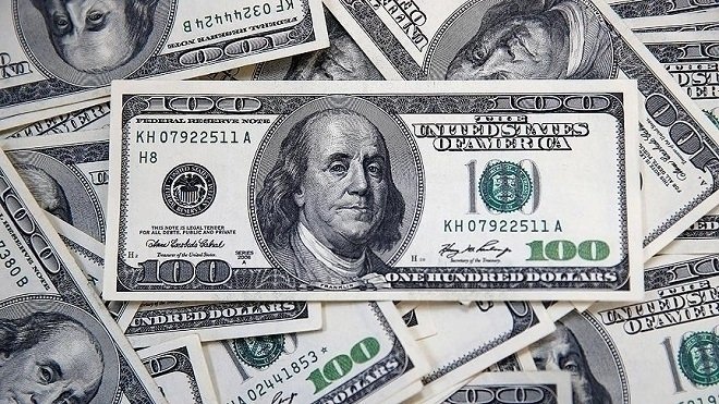 Dolar 5.90  seviyesinde işlem görüyor