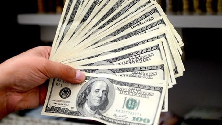 Dolar yeni güne 4.84'ten başladı