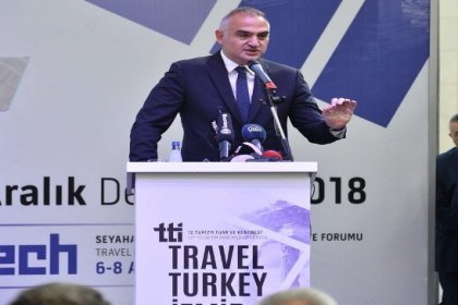 Bakan Ersoy'dan turizmcilere: Fiyatları arttırın