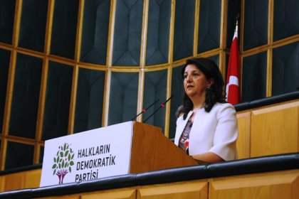 Buldan: Van kayyumu, yol yapım onarım maliyeti 300 bin TL iken yandaş şirkete 3.5 milyon TL ödeme yapılmış gibi göstermiş!