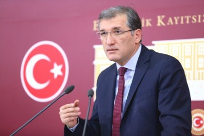 'Din öğretmenine MEB'den atama oyunu'