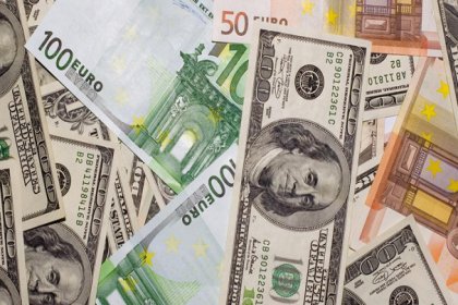 Dolar 4 lira rekorunu kırdı, Euro da 5 liraya dayandı