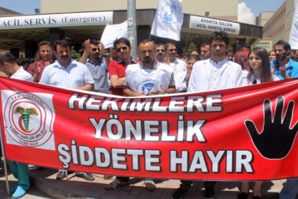 Edirne'de hasta yakınları hekime saldırdı, Tabip Odası açıklama yaptı: Biz artık geçmiş olsun dileklerini duymak istemiyoruz