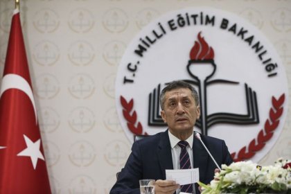 Milli Eğitim Bakanı Ziya Selçuk: Eğitim uzun sürede inşa edilen kısa sürede yok edilen bir kurum