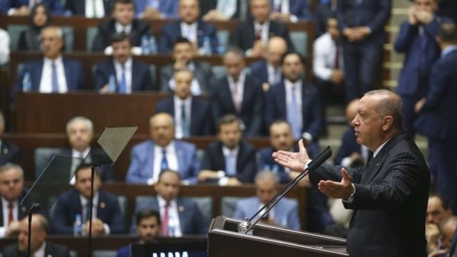 AKP'den küskün partilileri yeni kurulacak partilere kaptırmamak için 'delege' hamlesi