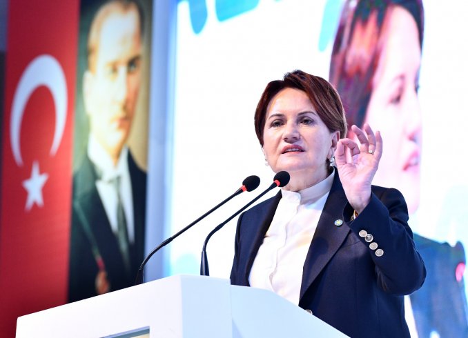 Akşener, Antalya'da kale komutanlarıyla buluştu