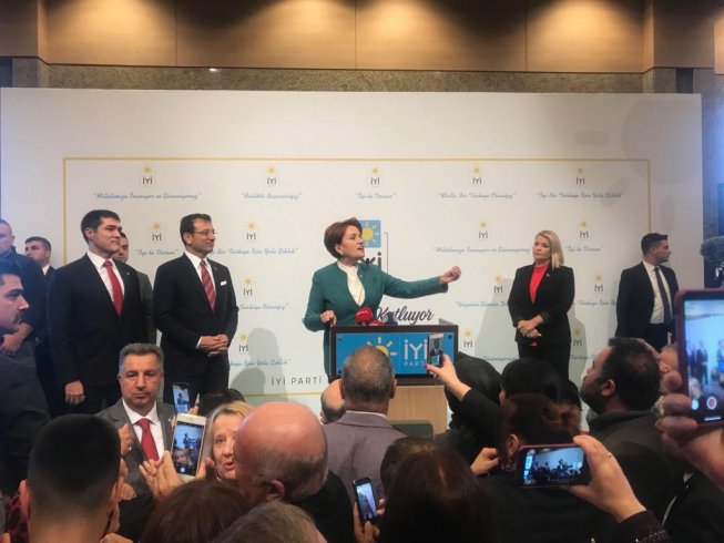 Akşener: Parlamenter sisteme geçiş konusunda İstanbul yine aynı iradeyi koyacak