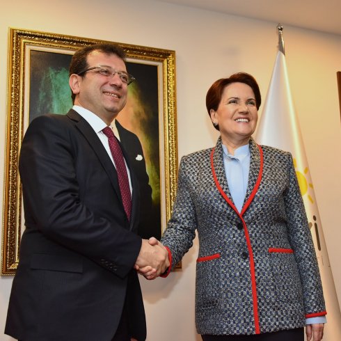 Akşener'den 'İmamoğlu' açıklaması: 17 gündür yapılan masa oyunlarına boyun eğmedi