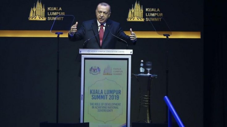 Erdoğan: Müslümanların büyük kısmı hala açlık ve cehaletle boğuşuyorsa hatayı bizde aramak gerekir