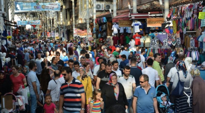 Türkiye’de ikamet izni bulunan yabancı sayısı 938 bin 482’ye çıktı