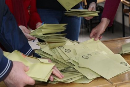 2 Haziran'da yeniden sandığa gidecek olan Yusufeli'nde MHP'nin adayı AKP lehine seçimden çekildi