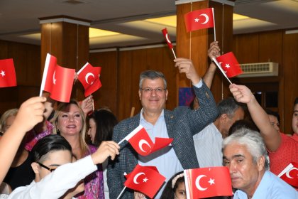 CHP'li Barut: 'Öğretmenlerin sorunları çözülmeli, talepleri karşılanmalıdır'