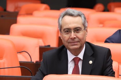 CHP'li Rafet Zeybek: Sporda şiddetin önlenmesi teklifi tüm taraftarları potansiyel suçlu olarak görüyor