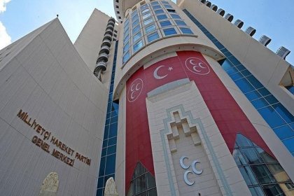 MHP Maltepe ilçe teşkilatı görevden alındı