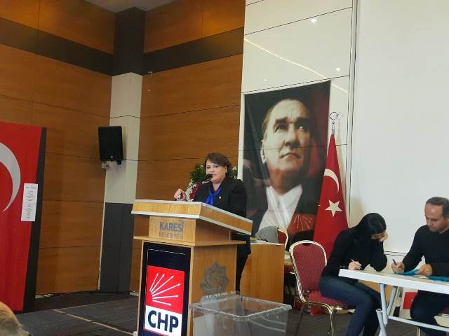 CHP Karesi İlçe Başkanlığı'na yeniden Dilek Yalçın seçildi