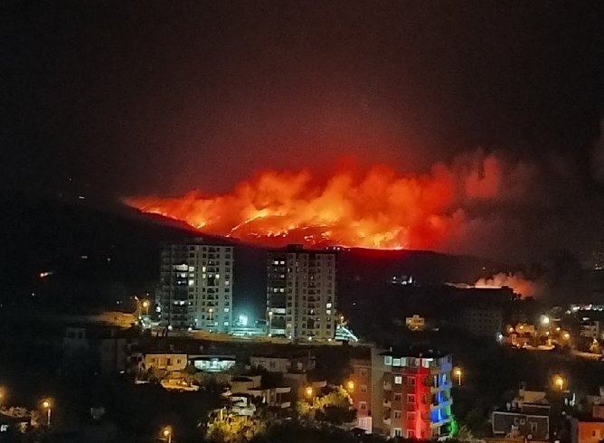 Hatay Yanıyor! Bakan Pakdemirli duyurdu; An itibariyle #Hatay’daki tüm orman yangınlarını kontrol altına aldık