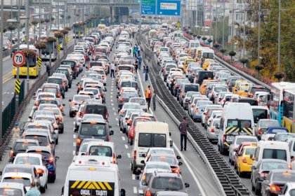 AKP'nin 'yol vergisi' hazırlığına tepki: 'Neredeyse yolun rüzgarından da vergi alacaklar. Böyle gitmez, mutlaka dava açacağız'