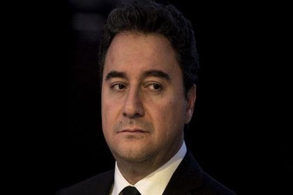 Ali Babacan, parti kuruluşunu bir kez daha erteledi