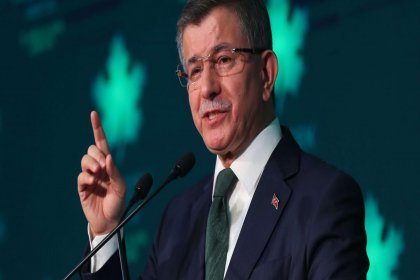 Ayhan Sefer Üstün'ün evine yapılan saldırıya Davutoğlu'ndan tepki