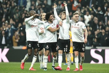 Beşiktaş'ta maaş indirimini yeniden görüşülecek