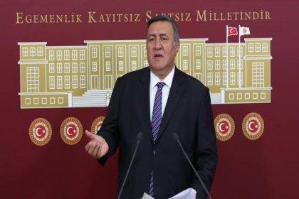 CHP'li Gürer: Bakanlıklardaki üst düzey kadrolar vekaletle yönetiliyor