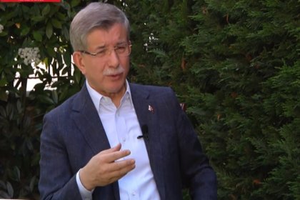 Davutoğlu: Pelikan bildirisine karşı soruşturma açsaydım arkasından Cumhurbaşkanına yakın isimler çıkacaktı