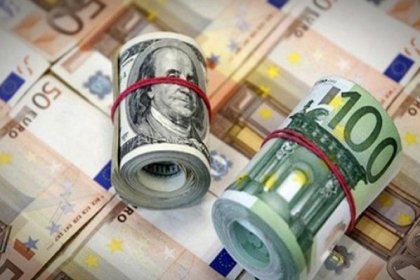 Dolar ve euro zirveyi gördü