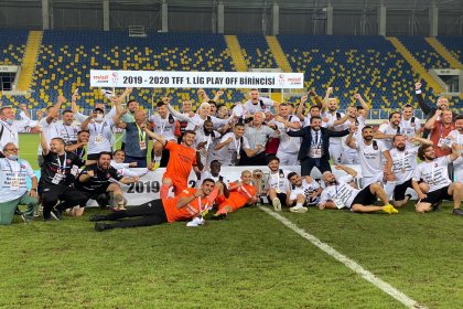 Fatih Karagümrük Süper Lig'e yükseldi
