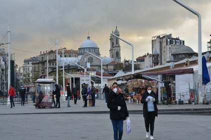 İtalyan doktordan Türkiye'ye mesaj: Evde kaldığınız her gün binlerce hayatı kurtarırsınız, hükümetinizden sokağa çıkma yasağı isteyin