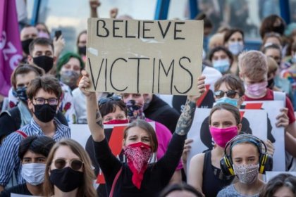 Polonya hükümeti İstanbul Sözleşmesi'nden çekileceğini açıkladı, ülke çapında protesto gösterileri düzenlendi