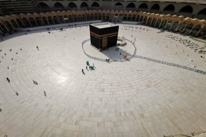 Suudi Arabistan'dan Kabe açıklaması: Ziyaretler 4 Ekim'de kademeli olarak yeniden başlayacak