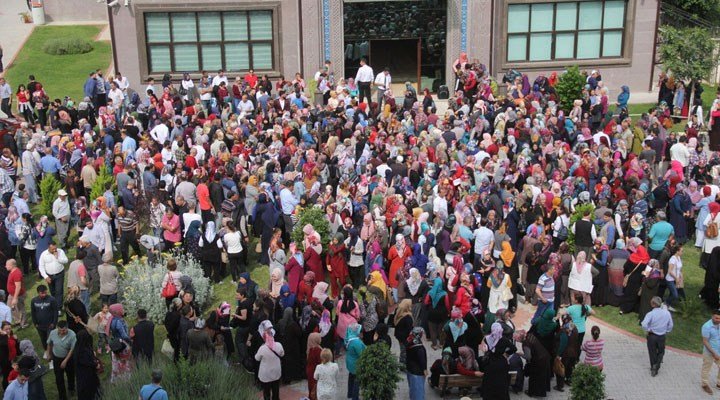 200 kişilik iş ilanına 52 bin başvuru yapıldı: 45 bini üniversite mezunu