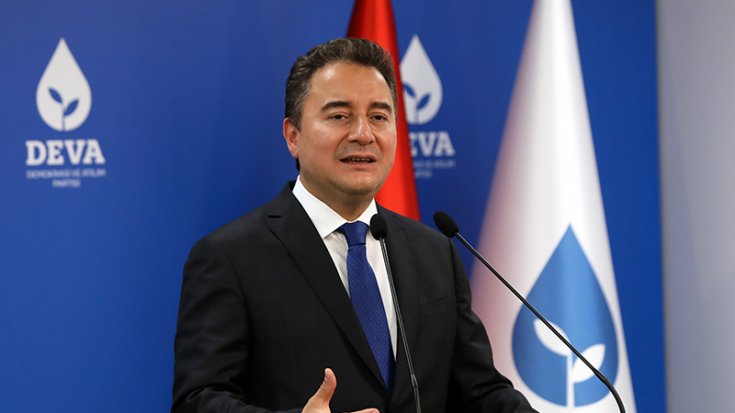 Babacan: Askerin parmak salladığı günler asla geri gelmeyecek