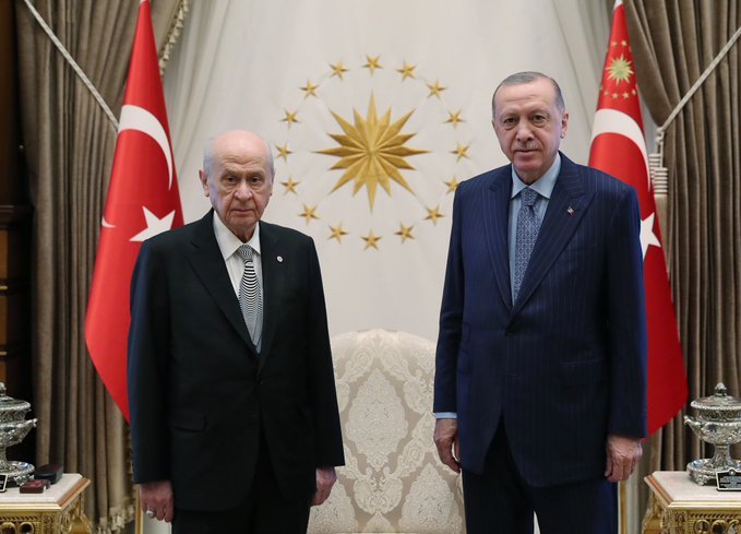 Erdoğan, Bahçeli ile bir araya geldi