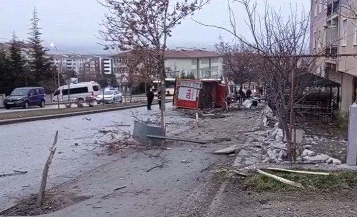 Eskişehir'de itfaiye aracı işçi servisi ile çarpıştı: 1 ölü, 11 yaralı