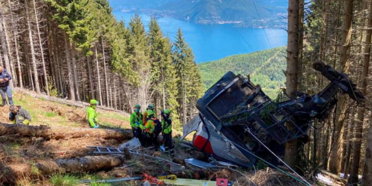 İtalya'da teleferik kazası: En az 9 kişi hayatını kaybetti