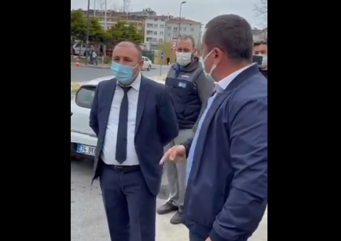 Üsküdar Belediyesi, İBB'nin Halk Ekmek büfelerini kaldırmaya çalıştı Özgen Nama'dan tepki geldi: '24 saat burada bekleyeceğim, buyurun alın'