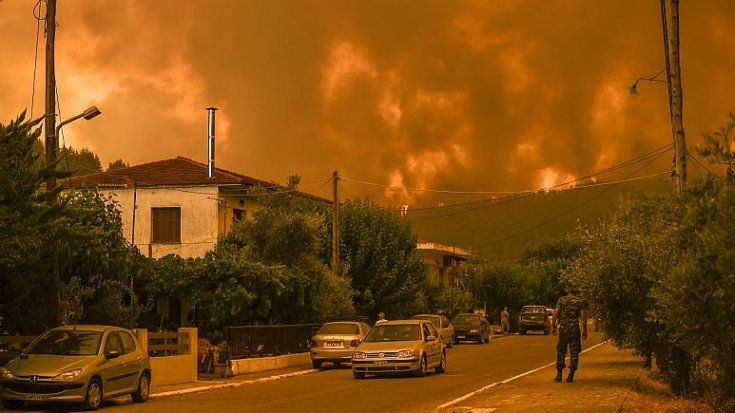 Yunanistan’da orman yangınları kontrol altına alınamıyor