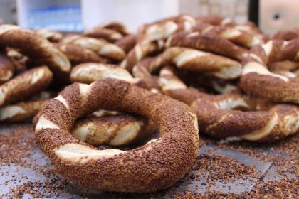 Ankara'da simit fiyatı 2.5 TL oldu